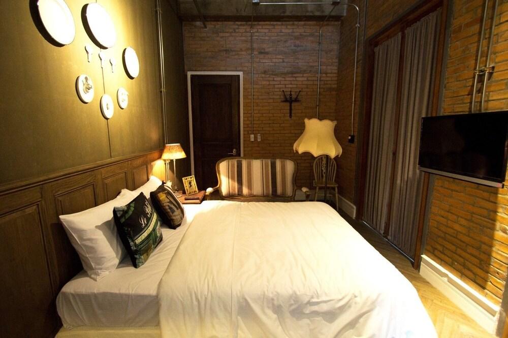 Oneday Hostel Sukhumvit 26 曼谷 外观 照片