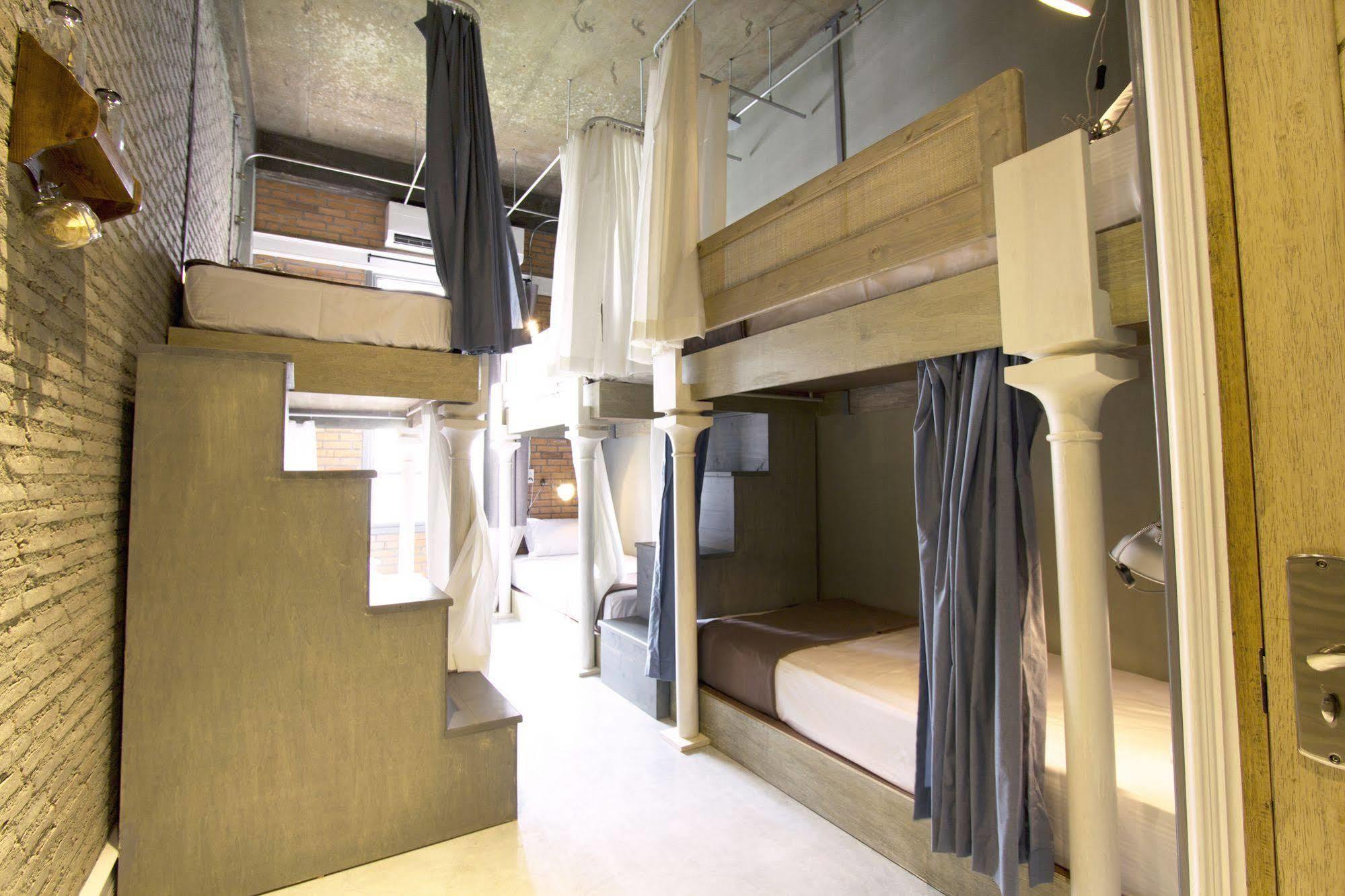 Oneday Hostel Sukhumvit 26 曼谷 外观 照片