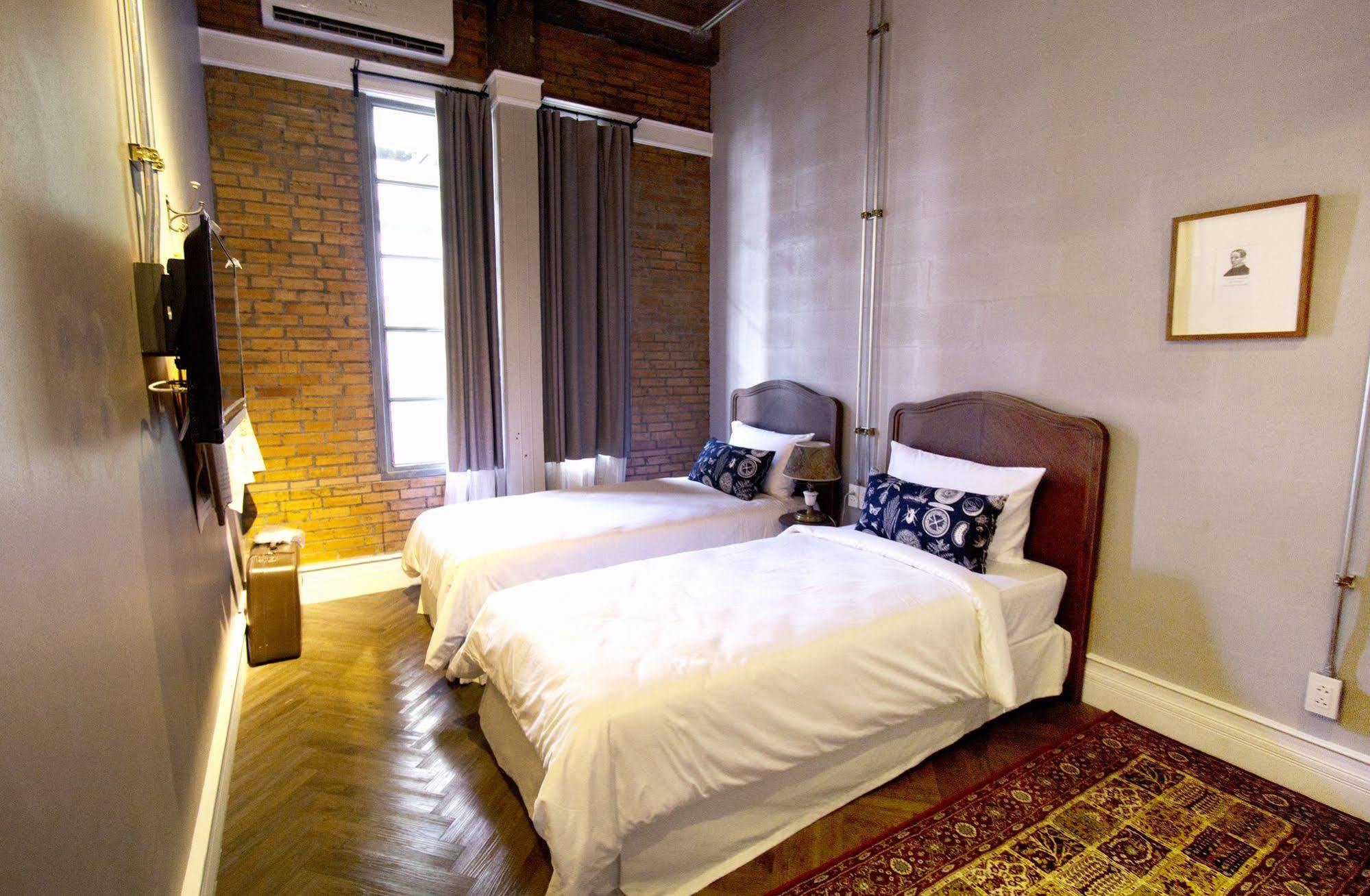 Oneday Hostel Sukhumvit 26 曼谷 外观 照片
